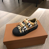 Burb strap sneaks